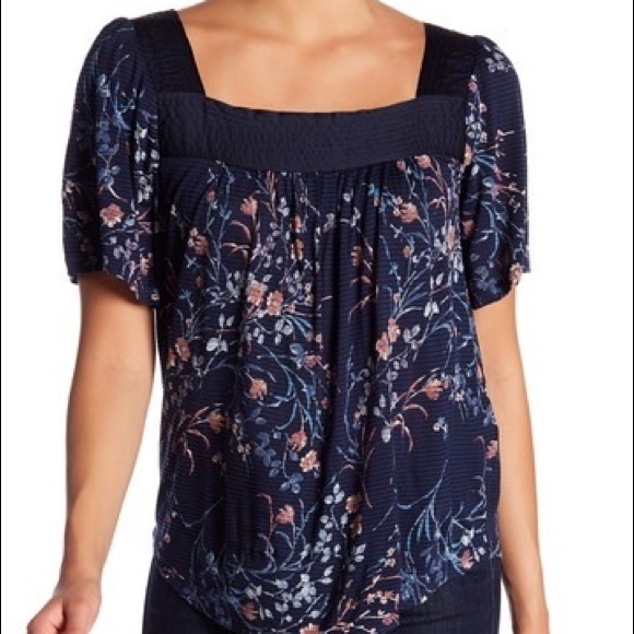 Lucky Brand Tops - Lucky Brand floral top